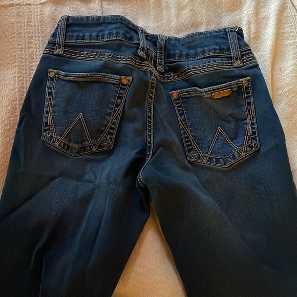 Wrangler Boot Cut Datk wash jeans - Picture 3 of 4